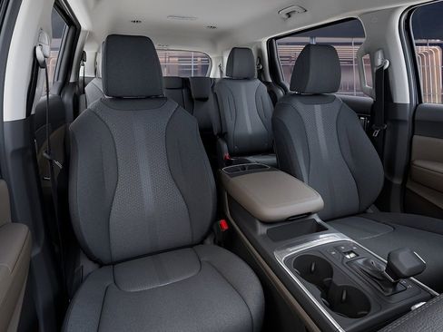New 2026 Kia Carnival LX FWD image 15