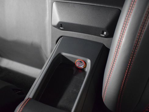 Used 2023 Lamborghini Huracan EVO image 21