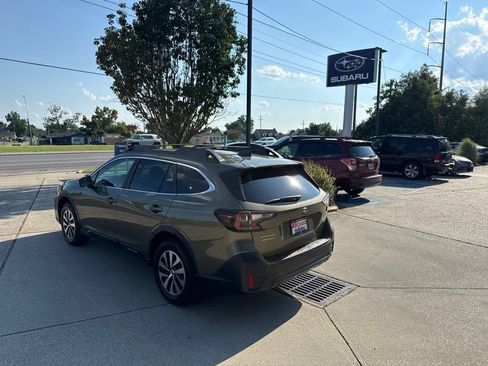 Used 2021 Subaru Outback Premium AWD/4WD image 5