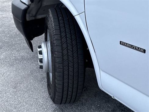 Used 2019 GMC Savana 3500 Extended image 29