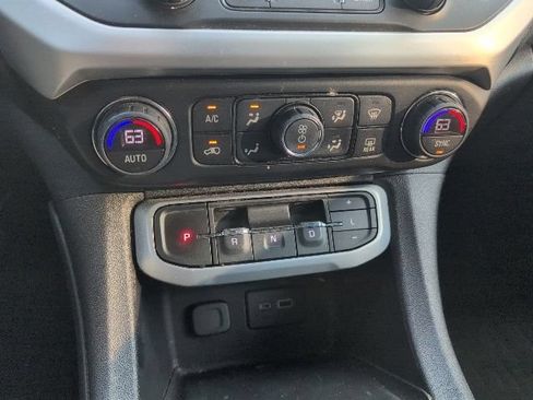 Used 2020 GMC Acadia SLE w/ Driver Convenience Package AWD/4WD image 22
