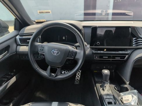 Certified 2025 Toyota Camry SE FWD image 8