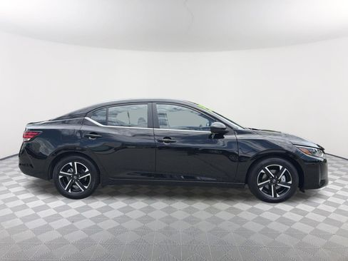 Used 2025 Nissan Sentra SV FWD image 18