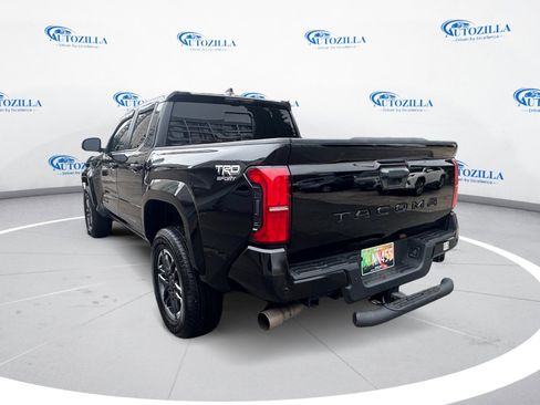 Used 2024 Toyota Tacoma 2WD Double Cab image 3