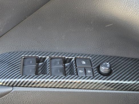 Used 2024 Toyota Camry SE image 26