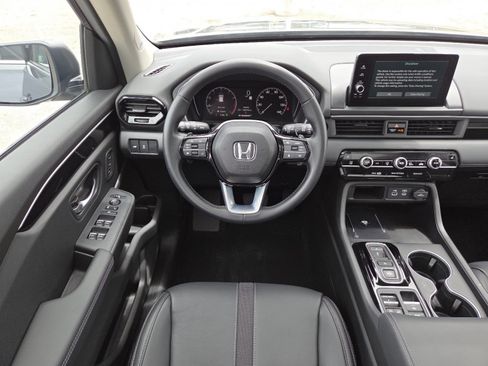 Used 2024 Honda Pilot Touring image 29