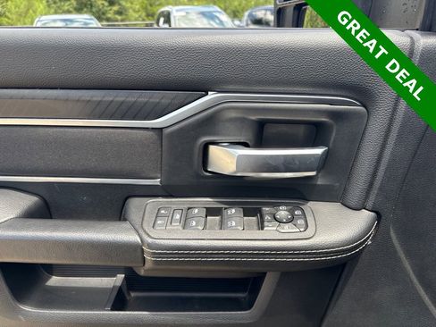 Used 2025 RAM 2500 Big Horn AWD/4WD image 16