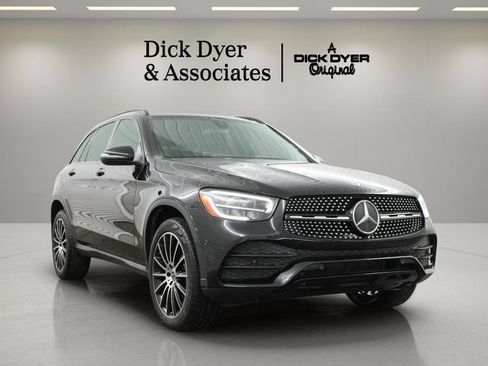 Used 2021 Mercedes-Benz GLC 300 image 3
