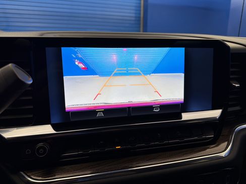 Used 2023 Chevrolet Silverado 1500 RST w/ Z71 Off-Road Package AWD/4WD image 21