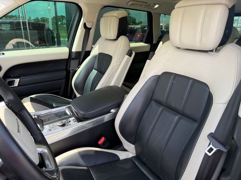 Used 2018 Land Rover Range Rover Sport HSE Dynamic AWD/4WD image 4