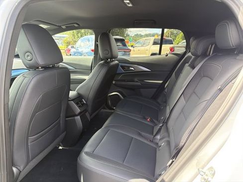 Certified 2025 Chevrolet Equinox EV LT w/ Convenience Package FWD image 15