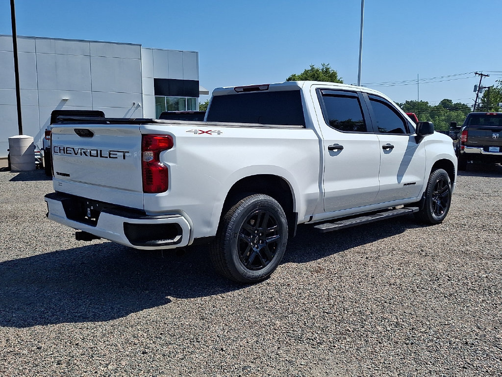 Used 2023 Chevrolet Silverado 1500 Custom AWD/4WD image 9