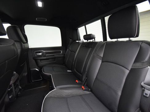 New 2026 RAM 3500 Laramie AWD/4WD image 38