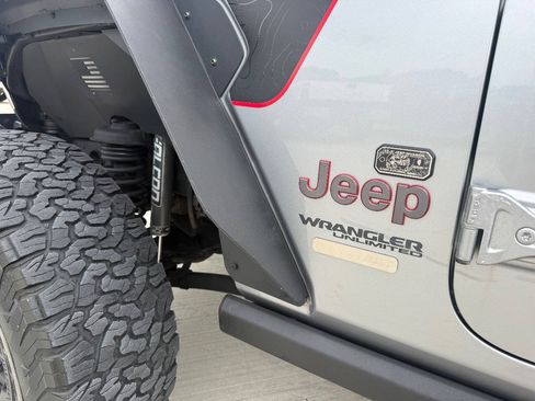 Used 2018 Jeep Wrangler Unlimited Rubicon w/ Dual Top Group AWD/4WD image 5