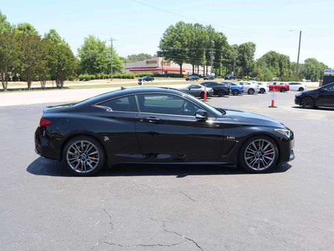 Used 2017 INFINITI Q60 Red Sport 400 RWD image 12
