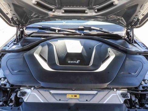 Used 2023 BMW i4 eDrive40 image 30