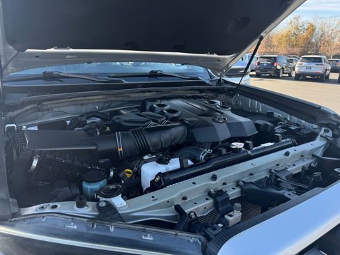 Used 2018 Toyota 4Runner SR5 Premium image 36