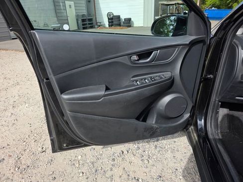 Used 2020 Hyundai Kona SEL Plus image 15