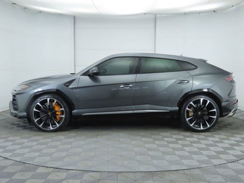 Used 2020 Lamborghini Urus image 8