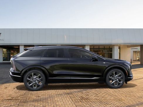 New 2026 Cadillac Optiq Luxury 1 RWD image 5