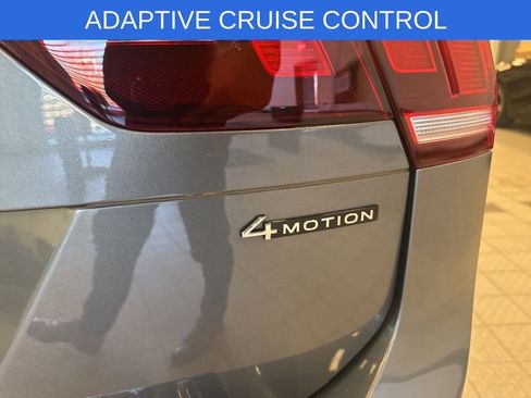 Used 2023 Volkswagen Tiguan SE R-Line image 14