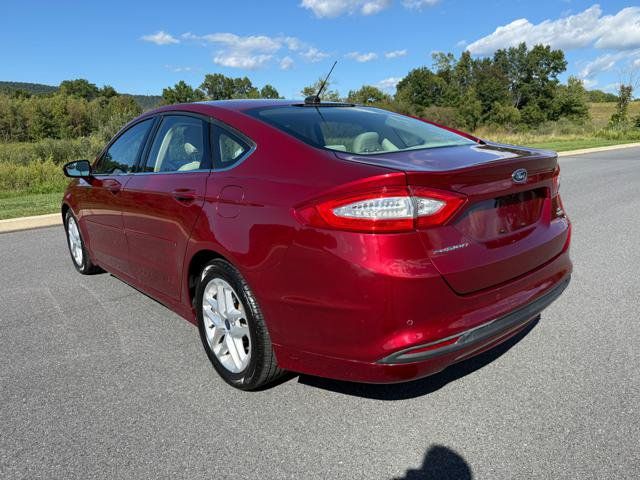 Used 2016 Ford Fusion SE FWD image 8