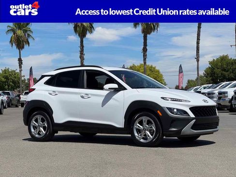 Used 2023 Hyundai Kona SEL FWD image 1