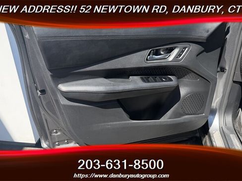 Used 2023 Nissan Ariya AWD image 10