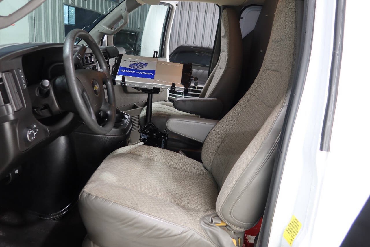 Used 2021 Chevrolet Express 2500 RWD image 19