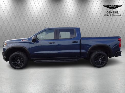 Used 2021 Chevrolet Silverado 1500 LT Trail Boss w/ Convenience Package II AWD/4WD image 2