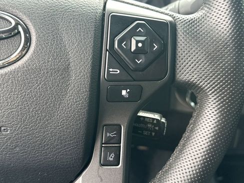 Used 2021 Toyota Tacoma TRD Sport image 26