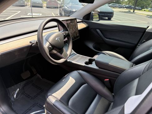 Used 2021 Tesla Model Y Long Range AWD/4WD image 13