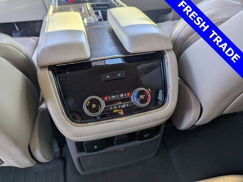 Used 2018 Lincoln Navigator L Reserve w/ Technology Package image 18