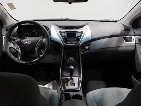 Used 2013 Hyundai Elantra GLS w/ Preferred Pkg FWD image 16