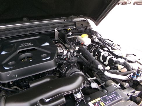 Used 2019 Jeep Wrangler Unlimited Sport S image 29