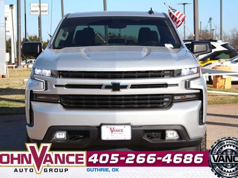 Used 2021 Chevrolet Silverado 1500 RST image 2
