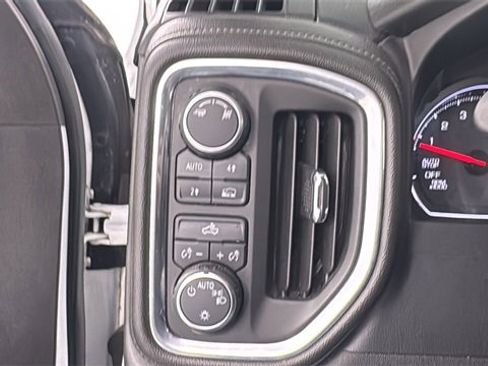 Used 2019 Chevrolet Silverado 1500 LT image 31