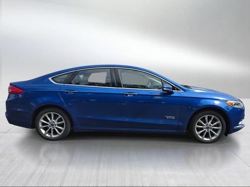 Used 2017 Ford Fusion Energi SE FWD image 2