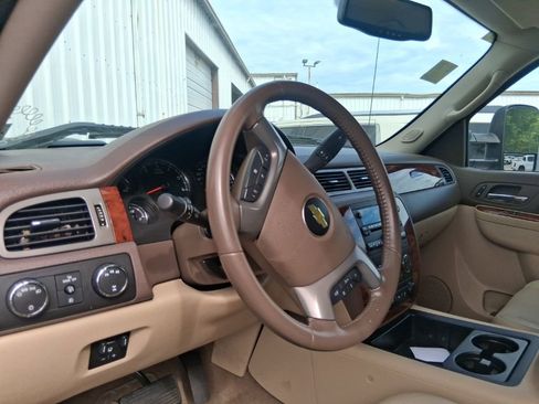 Used 2013 Chevrolet Silverado 2500 LTZ w/ LTZ Plus Package AWD/4WD image 13