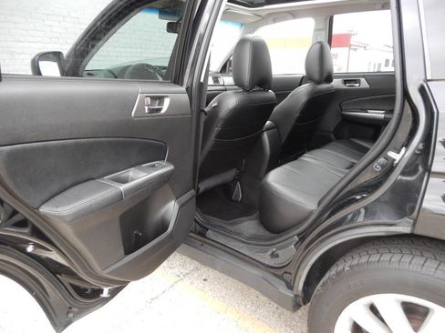 Used 2011 Subaru Forester 2.5X Premium w/ All-Weather Pkg image 29