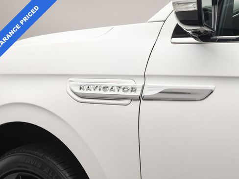 Used 2022 Lincoln Navigator Reserve image 38