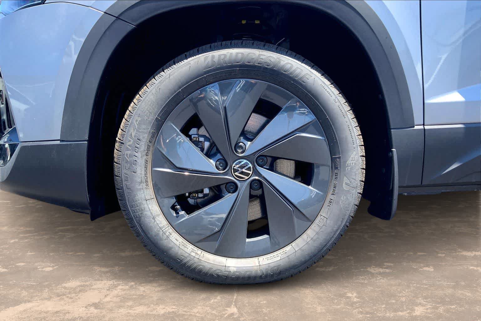 New 2026 Volkswagen Taos S FWD image 8