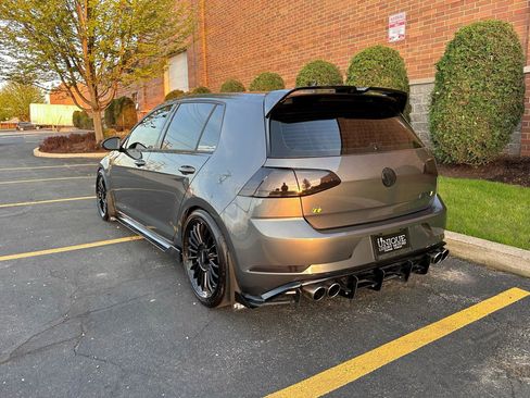 Used 2019 Volkswagen Golf R 4-Door image 15