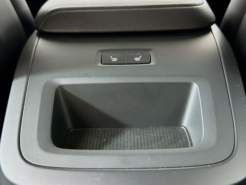 Used 2021 Volvo S60 T5 Momentum w/ Premium Package image 28