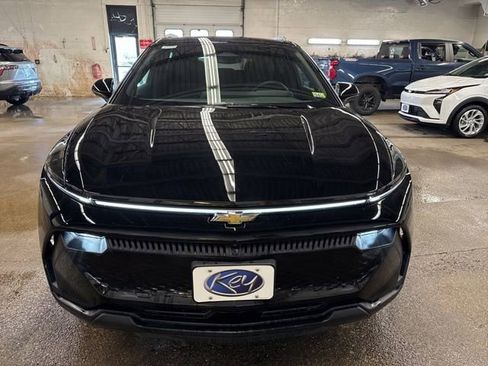 New 2026 Chevrolet Equinox EV LT FWD image 2