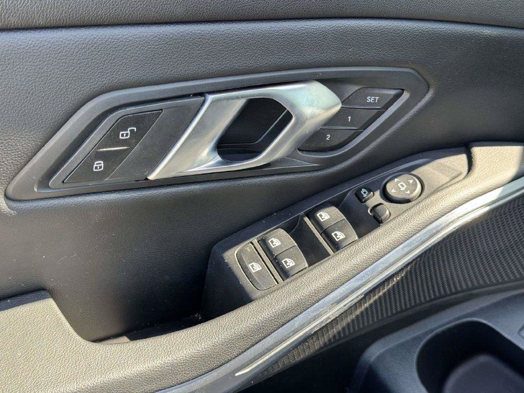 Used 2026 BMW 330i xDrive Sedan AWD/4WD image 18