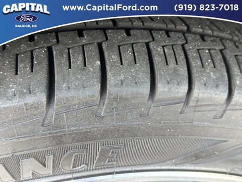 Used 2018 Ford Escape Titanium w/ Ford Safe & Smart Package FWD image 14