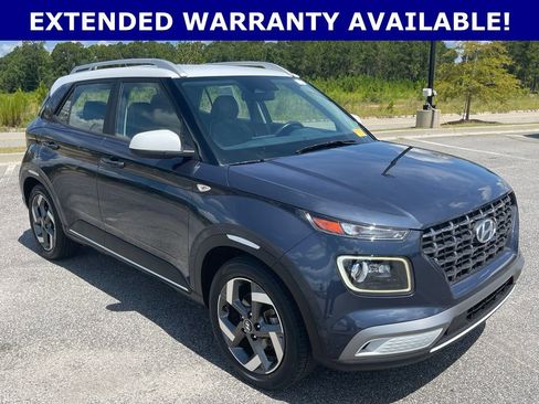 Used 2023 Hyundai Venue Limited w/ Cargo Package FWD image 11
