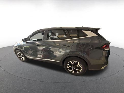 Used 2025 Kia Sportage LX FWD image 5
