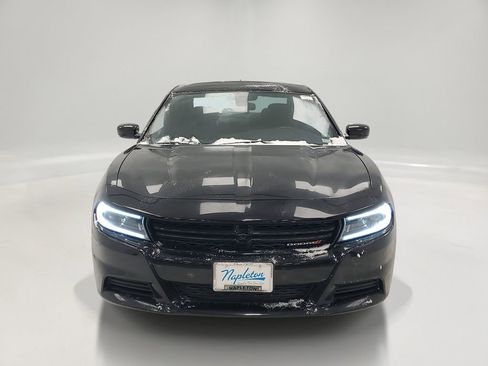 Used 2023 Dodge Charger SXT image 2